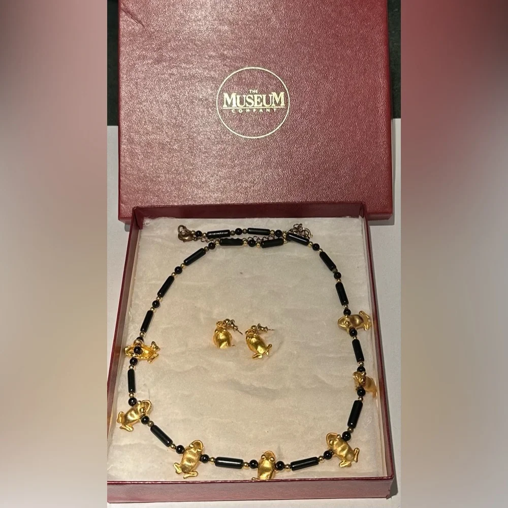 Museum Company Frog Necklace and Earring Set - Picture 5 of 7